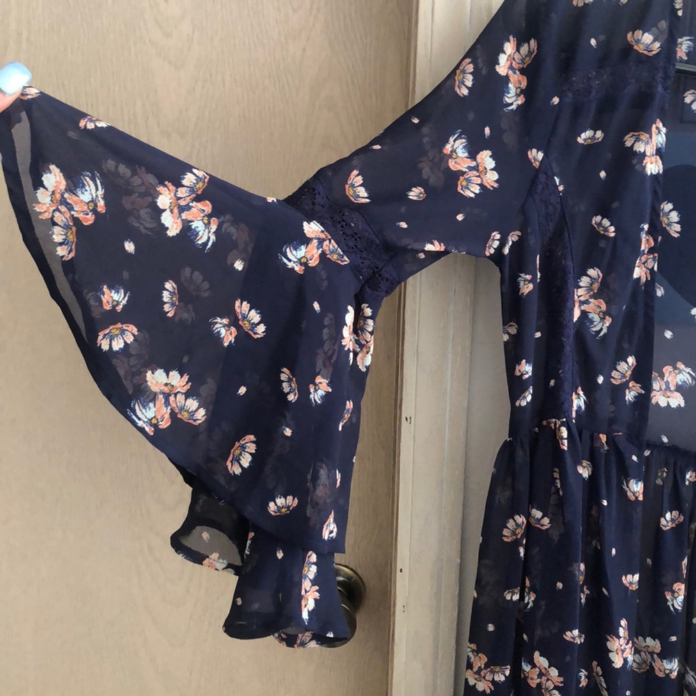 Clothes 💕 - Picture 2 of 3